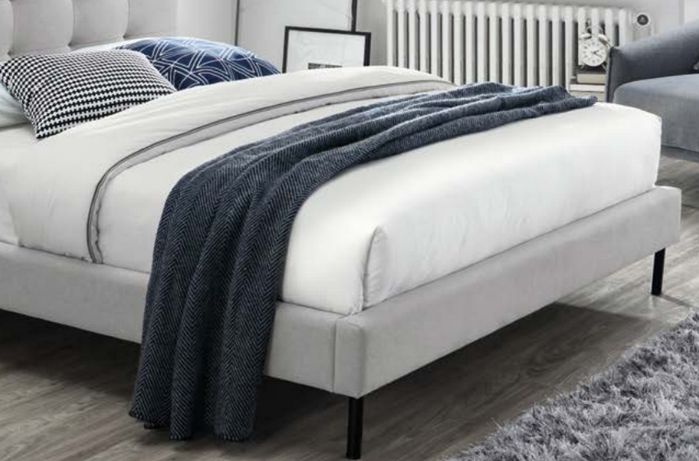 Lit avec sommier 160x200 cm en tissu gris clair - AREZ