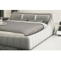 Lit en cuir italien de luxe FOSTER, gris clair, 160x200 Lit en cuir italien de luxe FOSTER, gris clair, 160x200