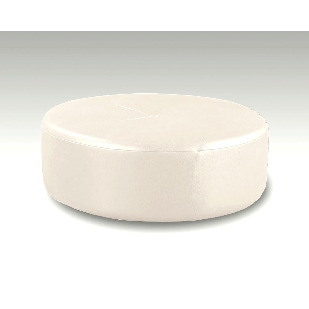 Grand pouf en cuir italien GIANT, écru. Grand pouf en cuir italien GIANT, écru.
