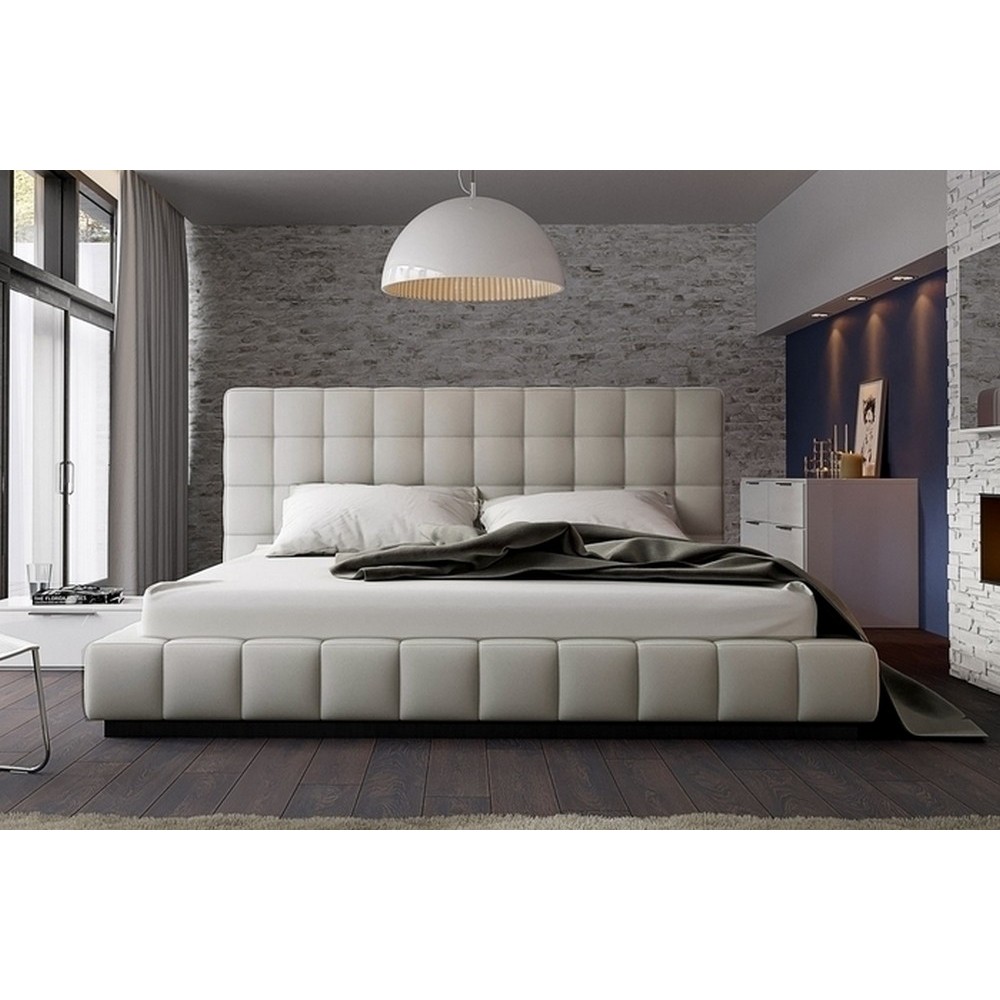 Lit design en cuir italien de luxe SILVER, gris clair, 180x200 Lit design en cuir italien de luxe SILVER, gris clair, 180x200