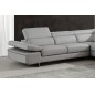 Canapé d'angle, en cuir italien 5/6 places GUCI, gris clair angle droit Canapé d'angle, en cuir italien 5/6 places GUCI, gris clair angle droit