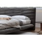 Lit design en velours de luxe PRESTIGIO, avec sommier à lattes offert, gris foncé, 140x200 Lit design en velours de luxe PRESTIGIO, avec sommier à lattes offert, gris foncé, 140x200