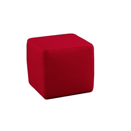 Un pouf carré en cuir, rouge