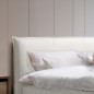 Lit design en cuir italien de luxe AURENE, blanc cassé, 200x200