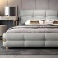 Lit design en cuir italien luxe VARESI avec sommier à lattes inclus, gris clair Lit design en cuir italien luxe VARESI avec sommier à lattes inclus, gris clair