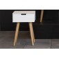 Chevet design actuel, bois blanc et chêne, MISKA Chevet design actuel, bois blanc et chêne, MISKA