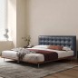 Lit design en cuir italien luxe LIVINO avec sommier à lattes inclus, gris foncé Lit design en cuir italien luxe LIVINO avec sommier à lattes inclus, gris foncé
