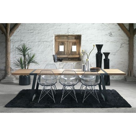 Grande table à manger GIGANT de marque Canett, modèle 290 cm de long. Version: Neutre, Huilé, Noir, Peint