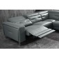 Canapé d'angle avec un relax électrique en cuir de buffle italien de luxe 6 places REVOLAX gris foncé, angle droit, POUF OFFERT Canapé d'angle avec un relax électrique en cuir de buffle italien de luxe 6 places REVOLAX gris foncé, angle droit, POUF OFFERT