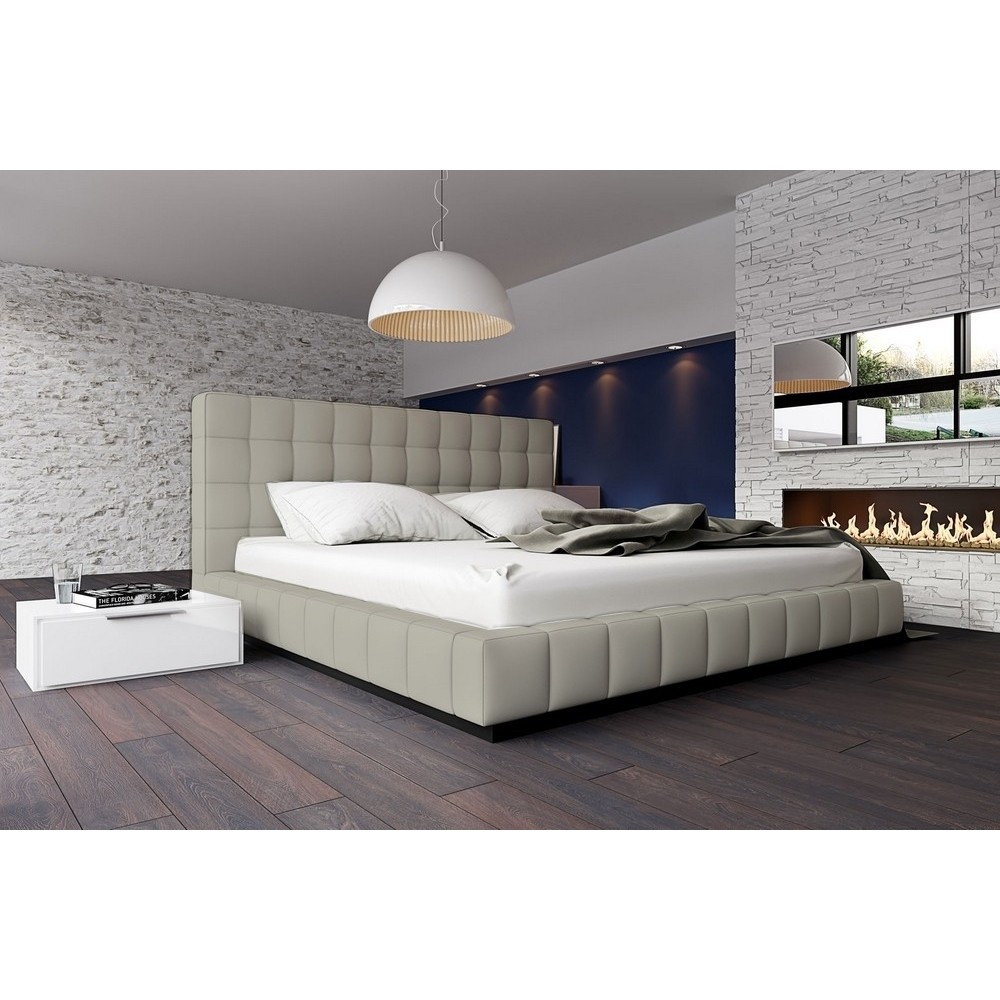 Lit design en cuir italien de luxe SILVER, gris clair, 160x200 Lit design en cuir italien de luxe SILVER, gris clair, 160x200