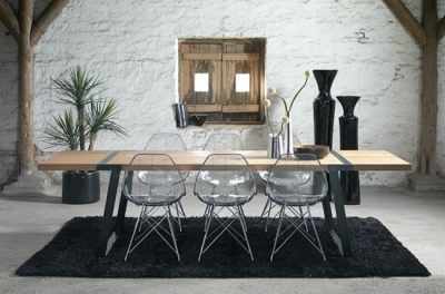 grande table à manger gigant de marque canett, modèle 290 cm de long. version: neutre, huilé, noir, peint