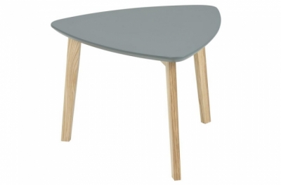 table basse violene, plateau en bois, laquée