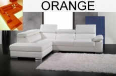 canapé d'angle petit helsinki en cuir haut de gamme italien vachette vénésetti. tout cuir prestige luxe (tour de caisse en cuir). fabrication personnalisée couleur spéciale sur demande du client: orange. angle gauche vu de face. vénésetti