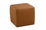 un pouf carré en cuir, marron