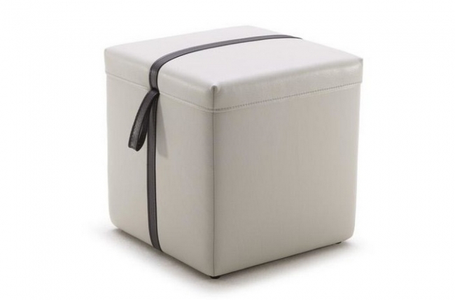 un pouf carré en cuir goha un pouf carré en cuir goha